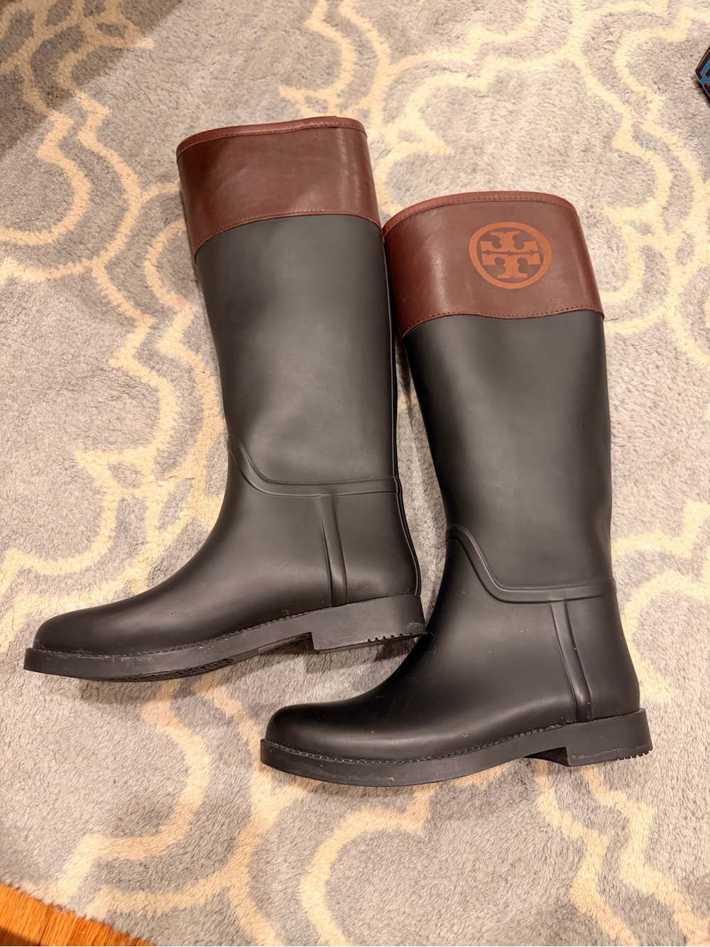 Tory Burch Black Rubber & Brown Leather Logo Rain Boots - Picture 2 of 5